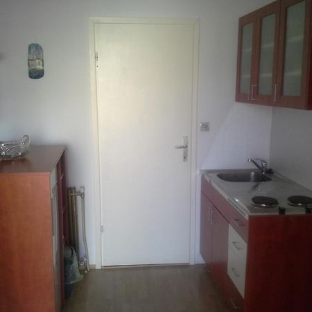 Apartments Matic Omisalj Bagian luar foto